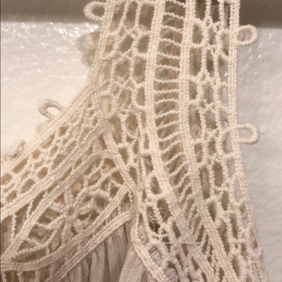 NWT Sadie & Sage Cold Shoulder Top - Picture 4 of 8